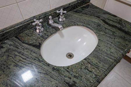 Casa para alugar com 80m², 3 quartos e 1 vagaSuíte - Banheiro