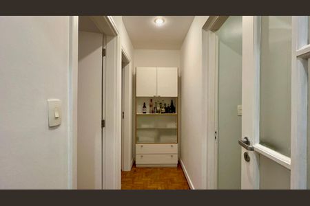 Apartamento para alugar com 82m², 2 quartos e sem vagaCorredor