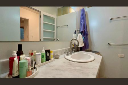 Apartamento para alugar com 82m², 2 quartos e sem vagaBanheiro