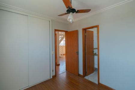 Apartamento à venda com 100m², 3 quartos e 1 vaga Apartamento à venda com 100m², 3 quartos e 1 vagaSuíte