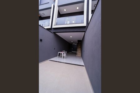 Casa à venda com 120m², 2 quartos e 2 vagasGaragem