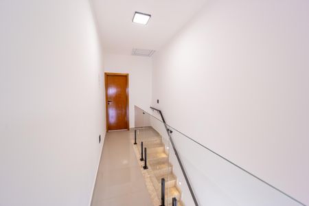 Casa à venda com 120m², 2 quartos e 2 vagasCorredor da Área de Serviço