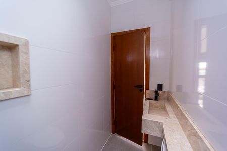 Casa à venda com 120m², 2 quartos e 2 vagasBanheiro da Suíte 