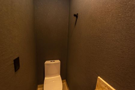 Casa à venda com 120m², 2 quartos e 2 vagasLavabo