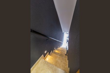 Casa à venda com 120m², 2 quartos e 2 vagasCorredor da Área de Serviço