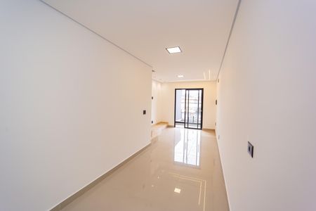 Casa à venda com 120m², 2 quartos e 2 vagasSala