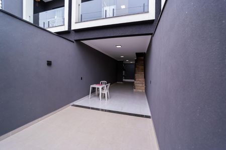 Casa à venda com 120m², 2 quartos e 2 vagasGaragem