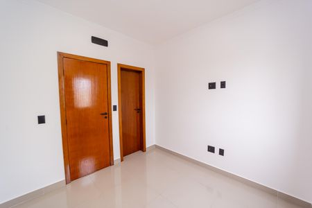 Casa à venda com 120m², 2 quartos e 2 vagasSuíte 2