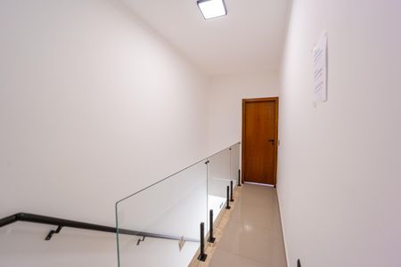 Casa à venda com 120m², 2 quartos e 2 vagasCorredor da Área de Serviço