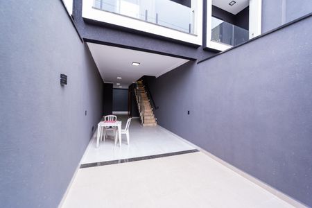 Casa à venda com 120m², 2 quartos e 2 vagasGaragem