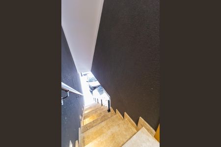 Casa à venda com 120m², 2 quartos e 2 vagasCorredor da Área de Serviço