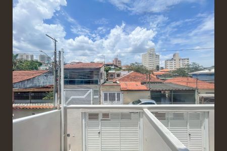 Vista de casa à venda com 3 quartos, 150m² em Umuarama, Osasco