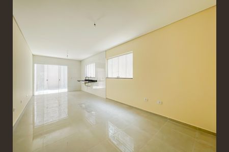 Casa à venda com 150m², 3 quartos e 2 vagas Casa à venda com 150m², 3 quartos e 2 vagasCozinha