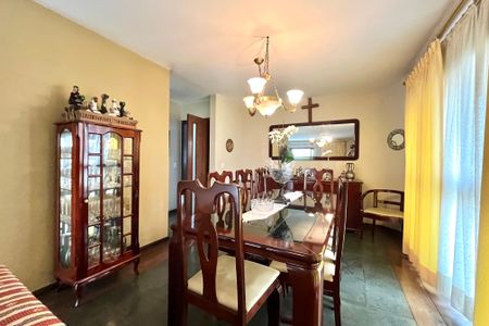 Apartamento à venda com 216m², 4 quartos e 3 vagas Apartamento à venda com 216m², 4 quartos e 3 vagasSala