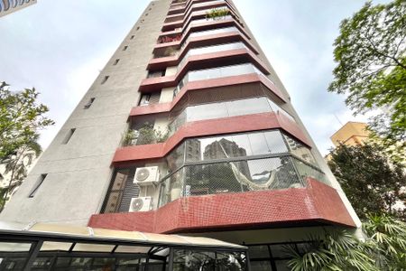 Apartamento à venda com 216m², 4 quartos e 3 vagas Apartamento à venda com 216m², 4 quartos e 3 vagasFachada