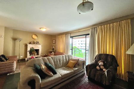 Apartamento à venda com 216m², 4 quartos e 3 vagas Apartamento à venda com 216m², 4 quartos e 3 vagasSala