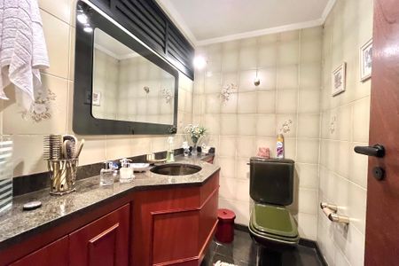 Apartamento à venda com 216m², 4 quartos e 3 vagas Apartamento à venda com 216m², 4 quartos e 3 vagasLavabo