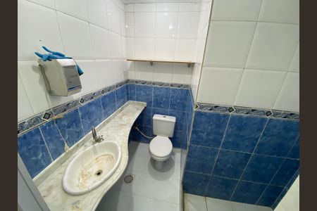 Casa para alugar com 140m², 2 quartos e sem vaga Casa para alugar com 140m², 2 quartos e sem vagaBanheiro da Suíte 2