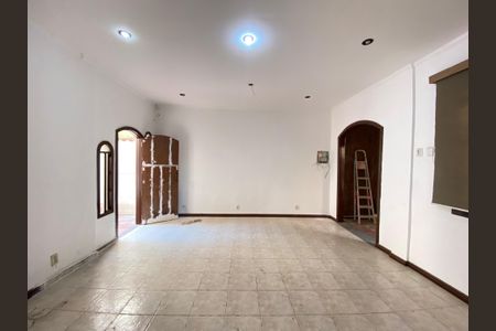 Casa para alugar com 140m², 2 quartos e sem vaga Casa para alugar com 140m², 2 quartos e sem vagaSala