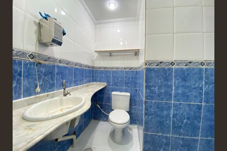 Casa para alugar com 140m², 2 quartos e sem vaga Casa para alugar com 140m², 2 quartos e sem vagaBanheiro da Suíte 2