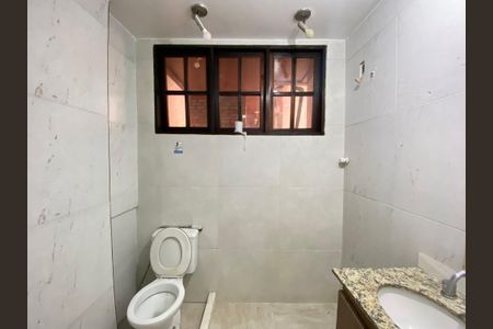 Casa para alugar com 140m², 2 quartos e sem vaga Casa para alugar com 140m², 2 quartos e sem vagaBanheiro da Suíte 1