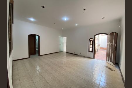 Casa para alugar com 140m², 2 quartos e sem vaga Casa para alugar com 140m², 2 quartos e sem vagaSala