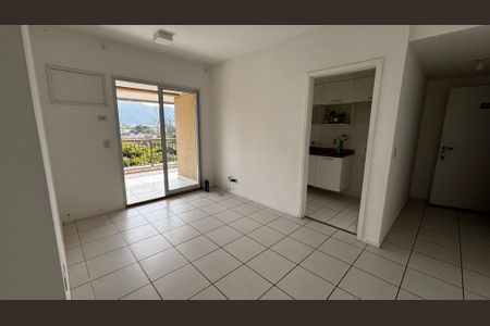 Apartamento para alugar com 71m², 2 quartos e 1 vagaSala