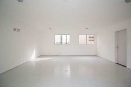 Apartamento à venda com 37m², 2 quartos e sem vagaÁrea comum - Salão de festas