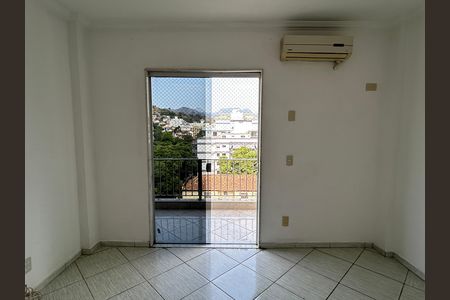 Apartamento à venda com 121m², 2 quartos e 1 vagaQuarto