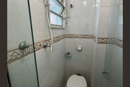 Apartamento à venda com 121m², 2 quartos e 1 vagaBanheiro de serviço