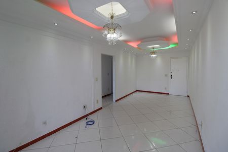 Apartamento à venda com 121m², 2 quartos e 1 vagaSala