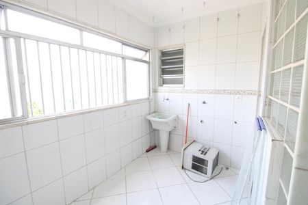 Apartamento à venda com 121m², 2 quartos e 1 vagaÁrea de Serviço