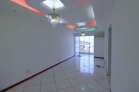 Apartamento à venda com 121m², 2 quartos e 1 vagaSala
