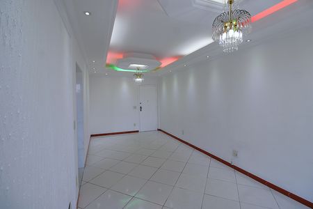 Apartamento à venda com 121m², 2 quartos e 1 vagaSala