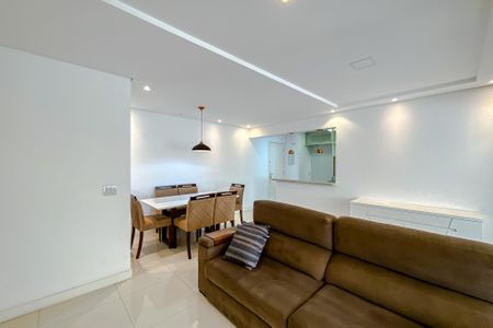 Apartamento à venda com 82m², 2 quartos e 2 vagasSala