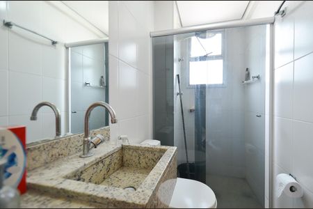 Apartamento à venda com 75m², 3 quartos e 2 vagas Apartamento à venda com 75m², 3 quartos e 2 vagasBanheiro da Suíte