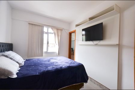 Apartamento à venda com 75m², 3 quartos e 2 vagas Apartamento à venda com 75m², 3 quartos e 2 vagasSuíte