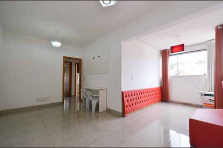 Sala  de apartamento para alugar com 3 quartos, 75m² em Cachoeirinha, Belo Horizonte