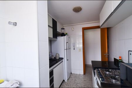 Apartamento à venda com 75m², 3 quartos e 2 vagas Apartamento à venda com 75m², 3 quartos e 2 vagasCozinha