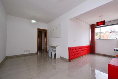 Sala  de apartamento para alugar com 3 quartos, 75m² em Cachoeirinha, Belo Horizonte