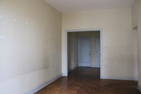 Apartamento à venda com 80m², 2 quartos e sem vagaSala