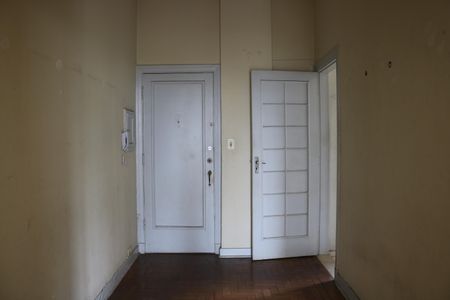 Apartamento à venda com 80m², 2 quartos e sem vagaSala