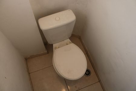 Apartamento à venda com 80m², 2 quartos e sem vagaBanheiro de Serviço