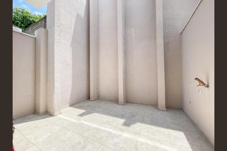 Casa à venda com 150m², 3 quartos e 2 vagas Casa à venda com 150m², 3 quartos e 2 vagasQuintal