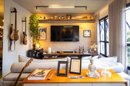 Sala de apartamento para alugar com 1 quarto, 70m² em Vila Suzana, São Paulo