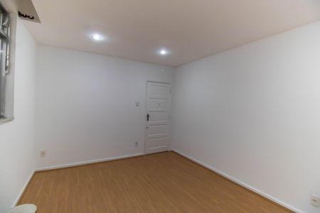 Apartamento à venda com 76m², 2 quartos e sem vagaSala