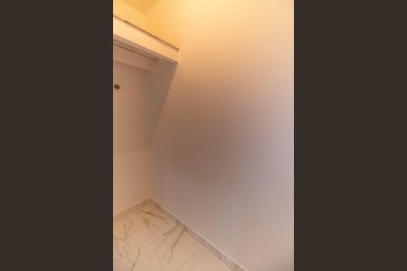 Apartamento à venda com 76m², 2 quartos e sem vagaQuarto de Serviço