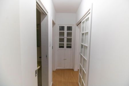 Apartamento à venda com 76m², 2 quartos e sem vagaCorredor
