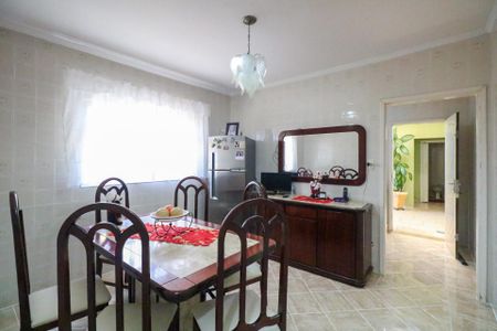 Casa à venda com 136m², 3 quartos e 2 vagas Casa à venda com 136m², 3 quartos e 2 vagasCopa