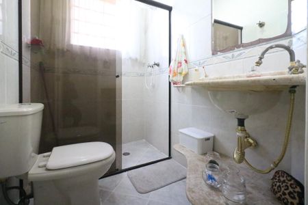 Casa à venda com 136m², 3 quartos e 2 vagas Casa à venda com 136m², 3 quartos e 2 vagasBanheiro